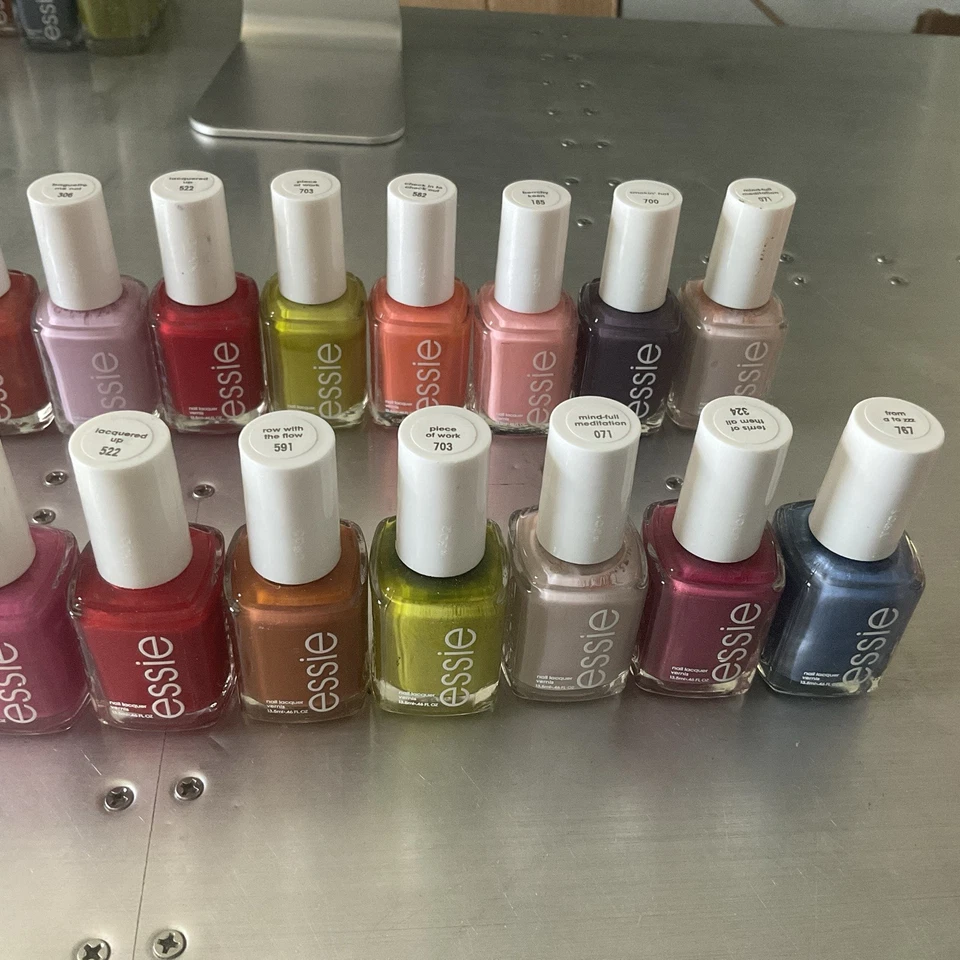 Esmalte de uñas Essie x 10 colores surtidos Foto 3 de 3