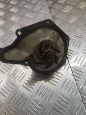Pompe à eau Audi 70