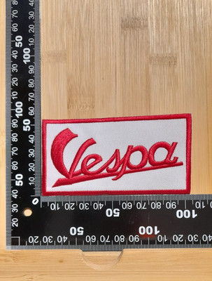 Vespa Rot auf Weiss Retro Vintage Stil Bügelbild Aufnäher Patch 55x105mm