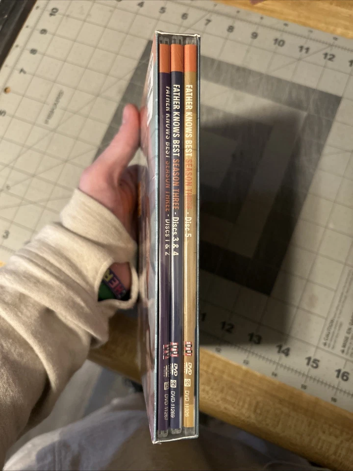 SHOUT! FACTORY 5 DVD Father Knows Best SEASON 3 37 Episodes SHIPS FREE NOW Foto 3 de 4