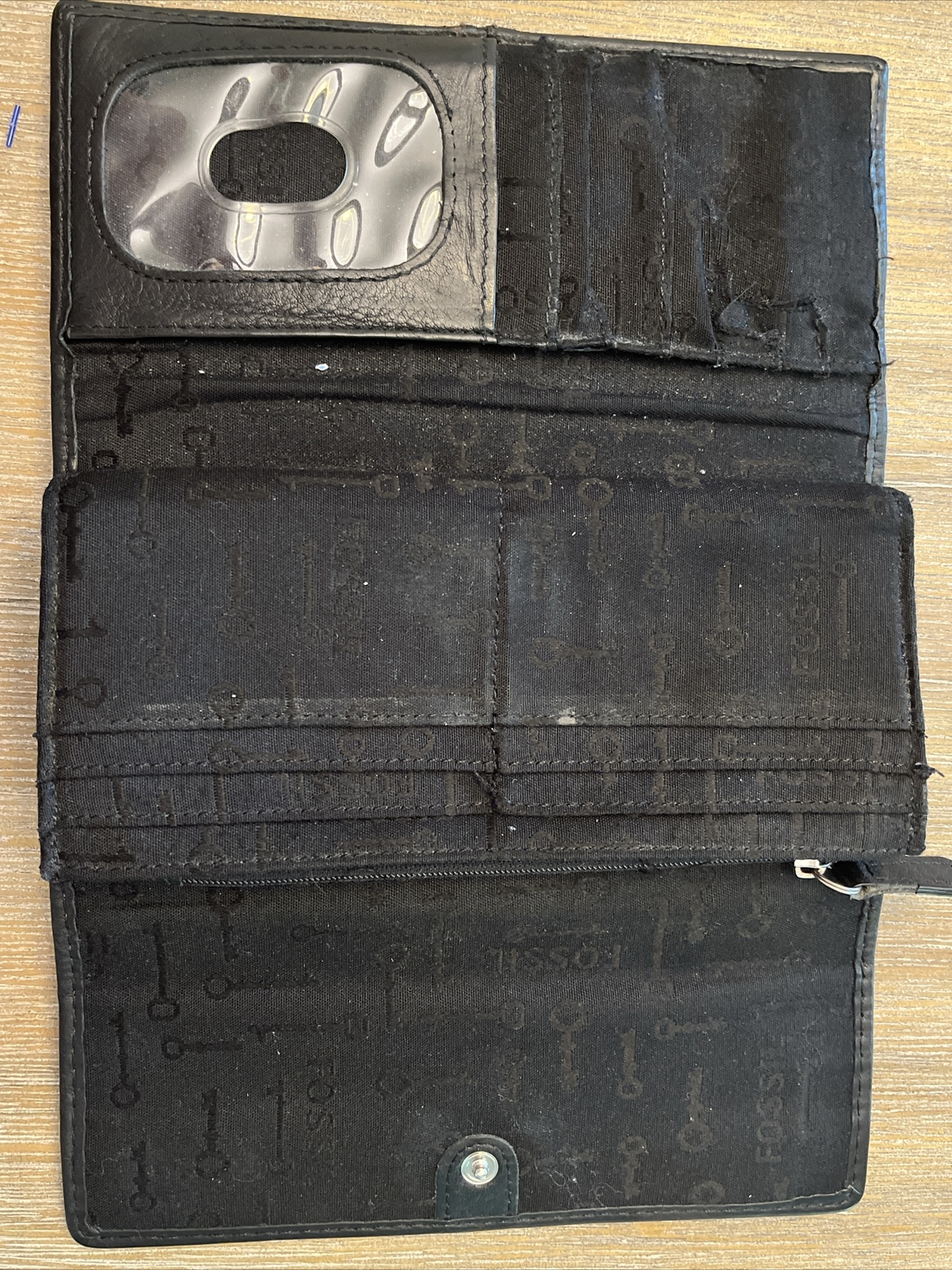 BLACK  Tri-fold Fossil Wallet - image 4