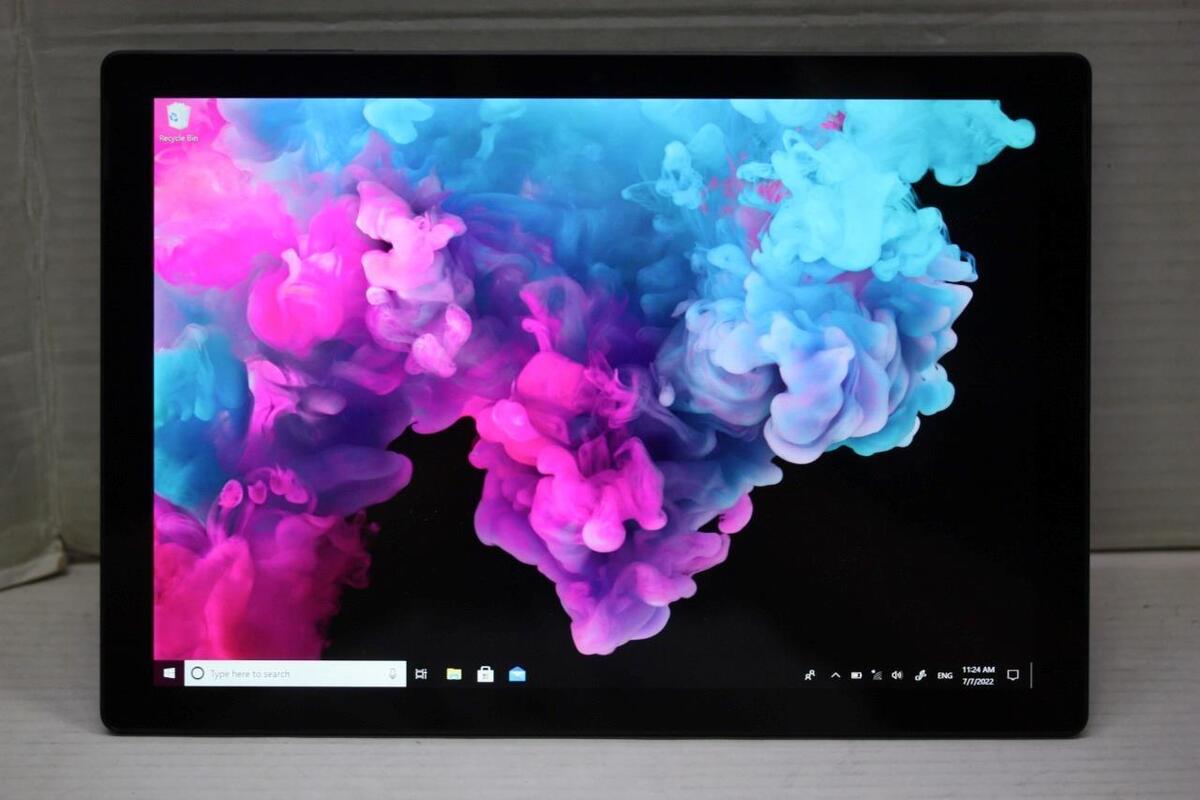 Microsoft Surface Pro 6 1796 i5-8350U 1.7GHz/8GB/256GB Microsoft Surface Pro 6 1796 i5-8350U 1.7GHz/8GB/256GB
