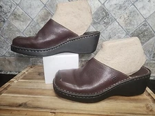 Born Womans Brown Leather Slip On Wedge Clogs Sandals W6844 Size 9 M/ 40.5 Vtg