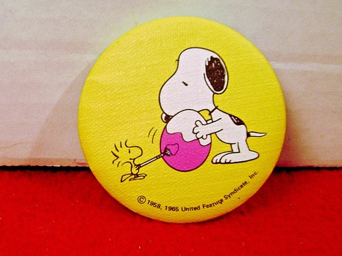 1981 snoopy cloth pinback button snoopy & woodstock easter