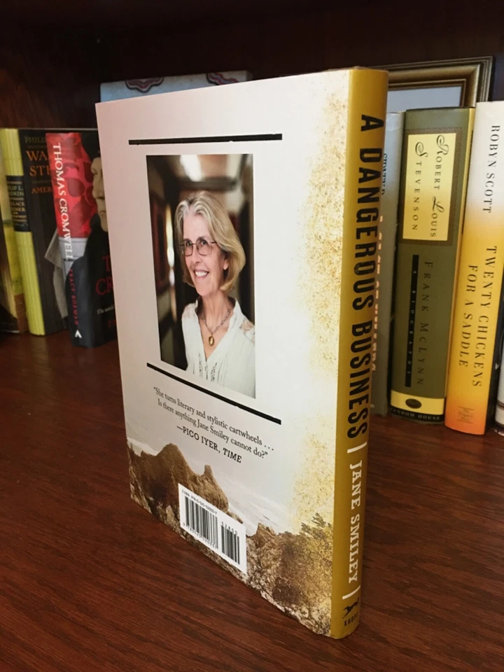 A Dangerous Business.  Jane Smiley  1st HC Ptg.  Knopf 2022.  Fine Unread Foto 2 de 4