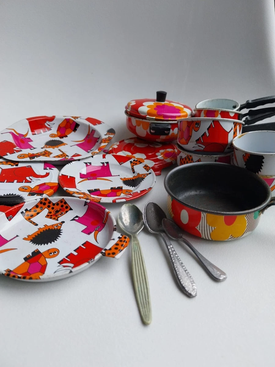 ANCIENNE LOT DE DINETTE EN ETAIN FER JOUET ENFANT POUPEE