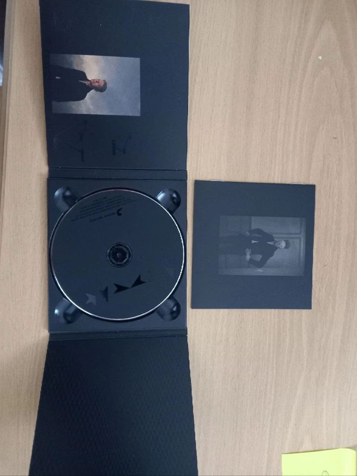 David Bowie – Blackstar (2016 Digipak CD) | Includes Lazarus | Near Mint - Image 3 of 4