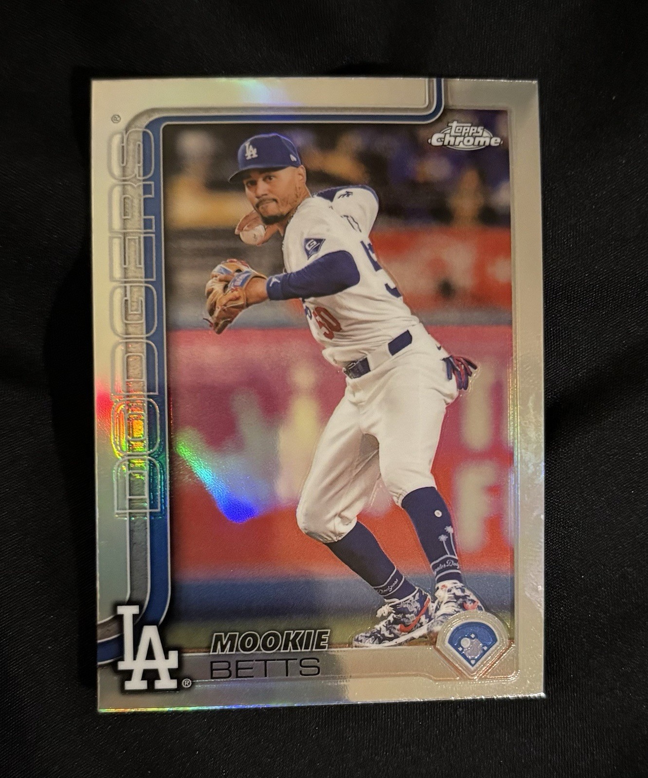 Mookie Betts 2025 Topps Chrome Refractor #50 Los Angeles Dodgers