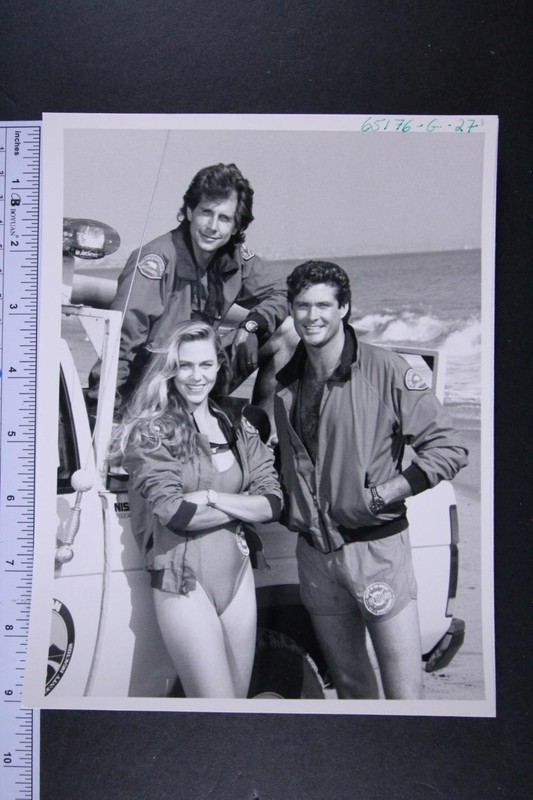 Two PREMIERE 1989 BAYWATCH Type 1 TV Press Photos~HASSELHOFF~STEVENSON~3521
