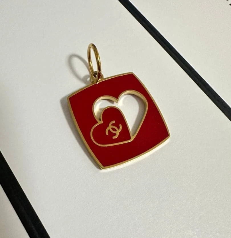 CHANEL 2026 Valentine Charms 10 pieces Red GWP Japan Limited
