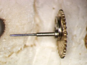Pont De Roue De Centre + Vis Pour Seiko 6139 - Occasion Bon état