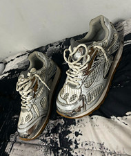 Bottega Veneta Men  s Silver/Gray/White Low Top Lace-Up Athletic Sneakers
