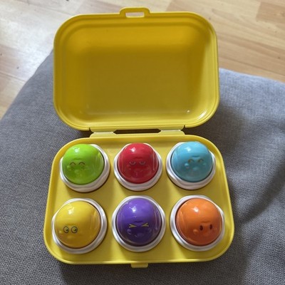 TOMY Play n Learn Hide & Squeak. Spielzeug Eier. Formsortierer. Eierkarton. 1993.