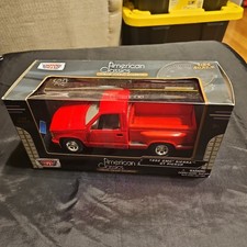 Motor Max American Classics, 1:24 Die Cast, RED  1992 GMC SIERRA GT NIB!