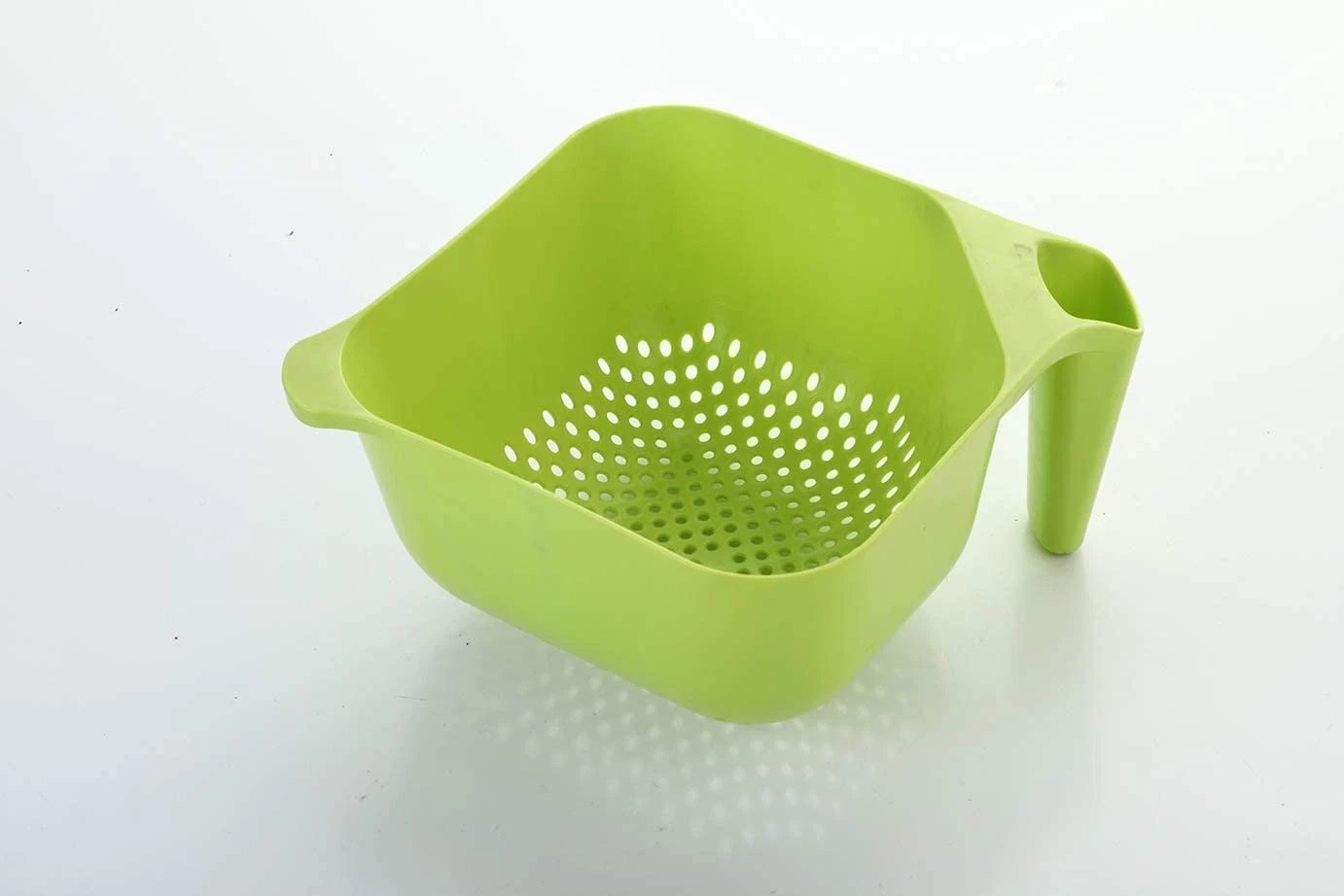 Vegetable Washer Square Strainer Sifter for Kitchen (Multicolor)(20cm Plastic)