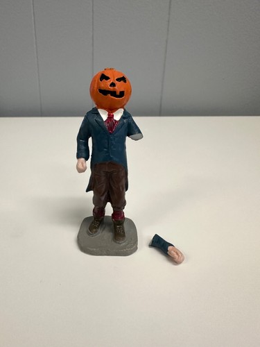 Lemax Spooky Town Halloween Figurine Pumpkinman #42216 BROKEN WITH PIECE NO BOX
