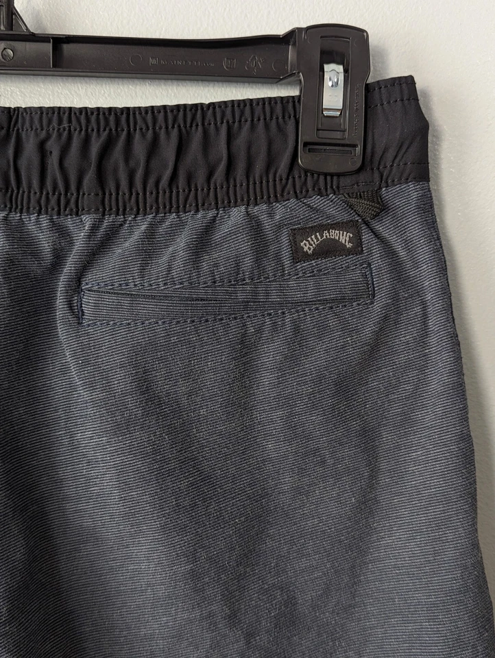 Pantalón corto sumergible Billabong para niños Foto 3 de 4