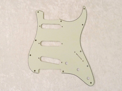 PICKGUARD 3 PLY VINTAGE MINT GREEN FOR STRATOCASTER
