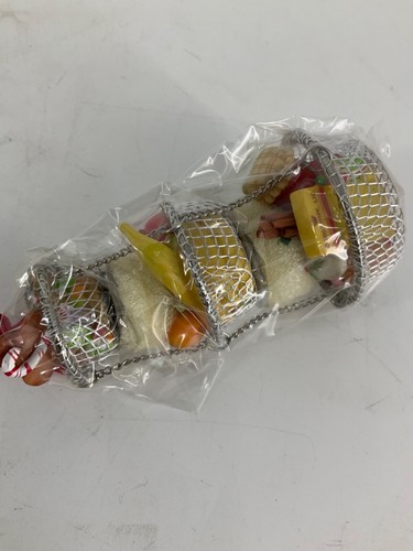 Hallmark Keepsake 2003 Delicious Christmas Tree Ornament Kitchen Food Basket NEW - Picture 7 of 7