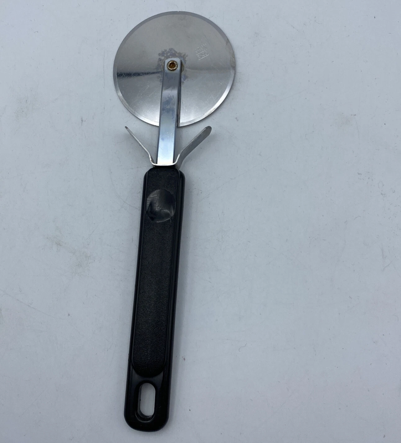 EKCO Vintage Pizza Cutter Black 8 Inches Stainless