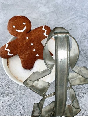 Antique Tin Snowman Gingerbread Boy Man Strap Handle Christmas Cookie Cutter