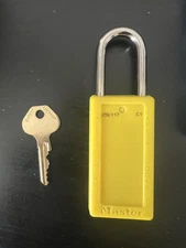 MASTER LOCK New in Box 411KAYLW SKU22020 Yellow Padlock w Key QUANTITY DISCOUNT!