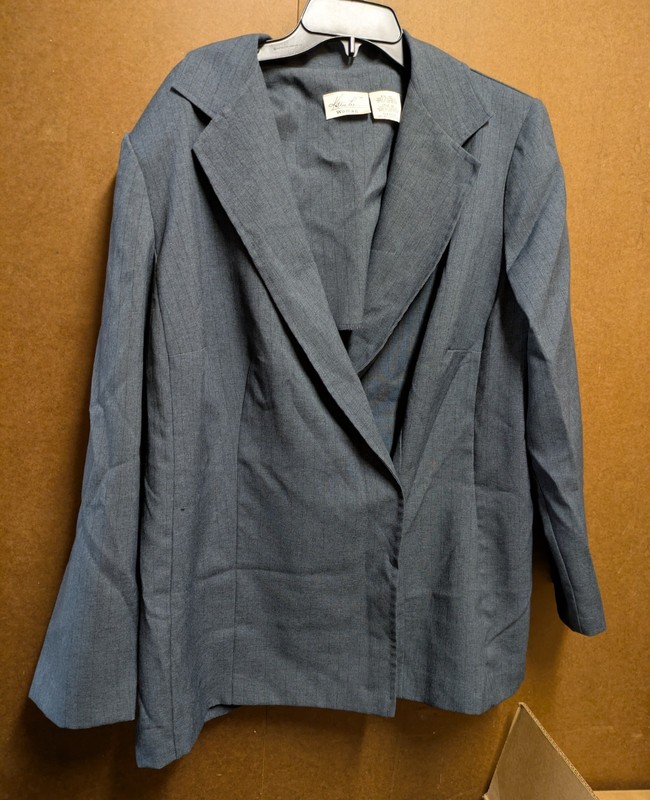 Kathy Lee Woman Gray Lightweight Blazer Size 18w