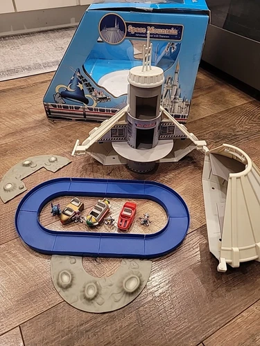 Walt Disney World Disneyland Monorail SPACE MOUNTAIN Playset w/characters in box