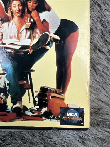 Fast Times At Ridgemont High (VHS, 1982) Comedy MCA Sean Penn 1990 - Picture 4 of 17