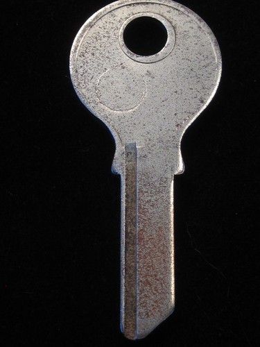 SB4 SAAB Door Trunk KEY BLANK 1957-1963: 93 93B GT750 95 96 96GT 96 Sport S70U - Picture 2 of 4