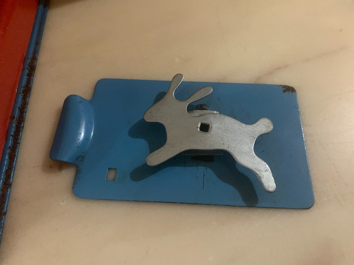 VINTAGE TIN TOY TEDDY THE ARTIST YONEZAWA JAPAN 1950s NO WORKING