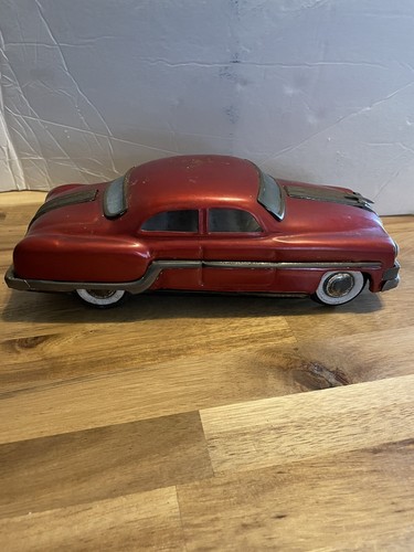 Minister Deluxe Tin Friction Pontiac Car - Picture 3 of 7