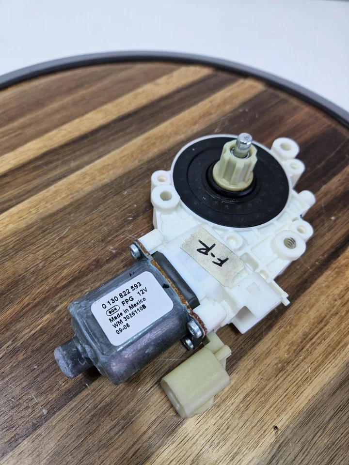 Lincoln Navigator 2007-2013 motor de ventana trasera derecha OEM Foto 4 de 4