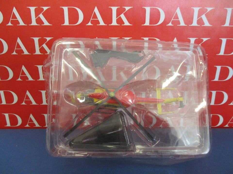 Die cast 1/90 Pompieri Feuerwehrmann Eurocopter EC145 by Del Prado - Immagine 4 di 4