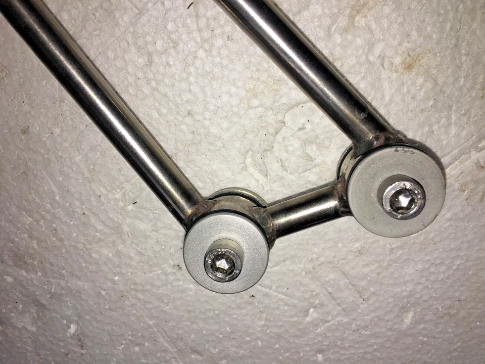 Soporte silenciador Ducati PS1000LE Paul Smart & Sport 1000 OEM 57610501A Foto 3 de 4