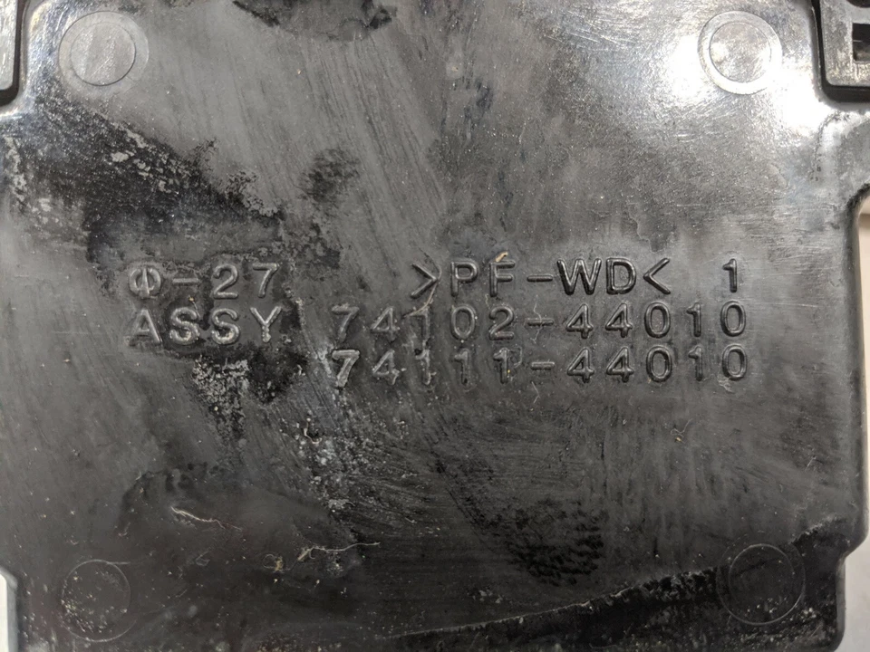 2001 Toyota Rav4 Center Dash Panel Ash tray OEM W097 - Image 3 of 3