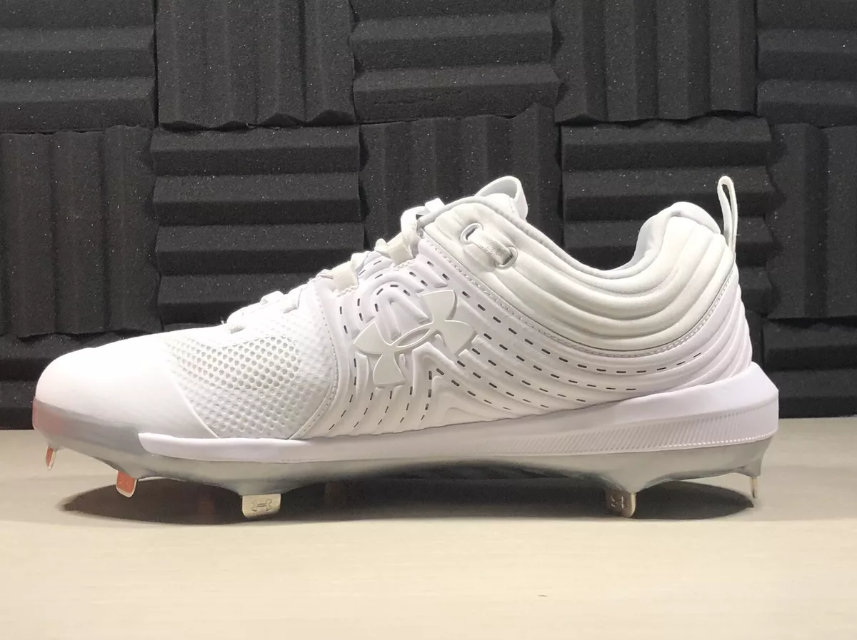 Size 2 shop softball cleats