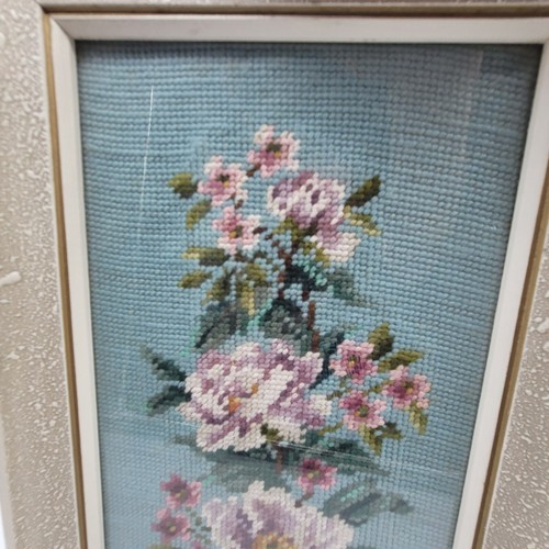 Vintage Hand Stitched Needle Point Embroidered Floral Flower Picture Framed - Picture 4 of 11