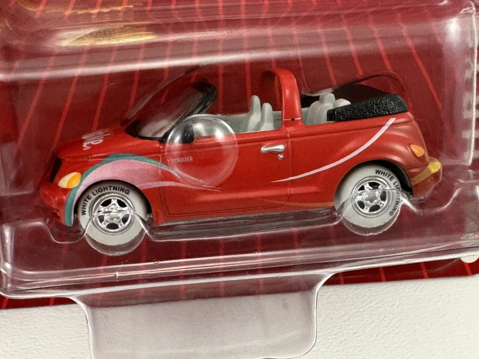Johnny White Lightning Coca Cola 1999 Chrysler PT Cruiser Real Wheels Tin Box - Image 2 of 4