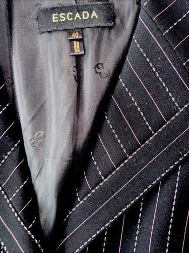 ESCADA Black, White and Pink Striped Suit Jacket Sz 40 8-10 New - Picture 9 of 15