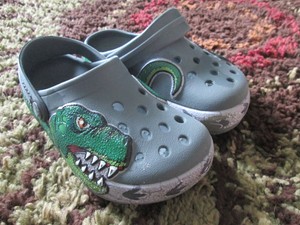 crocs dinosaur