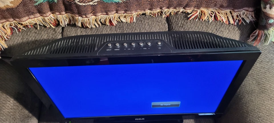 Raro RCA 19” LCD HDTV com Suporte SEM TRABALHO TESTADO REMOTAMENTE Retro Gaming 19LB30RQ - Imagem 4 de 4