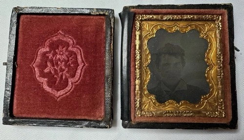 Daguerreotype Portrait Photograph in Ornate Union Case, Glass & Leather, 1850s