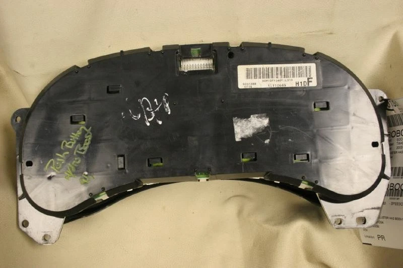 Chevrolet Silverado 2500 3500 Tahoe 2003-2005 racimo velocímetro id 15135668 Foto 2 de 4