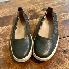 Vionic Uptown Ballet Flats in Metallic Dark Grey Silver