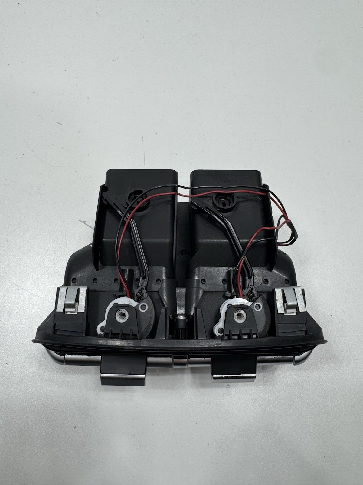 ✅14-21 Maserati Ghibli Quattroporte Rear Center Console AC Air Vent OEM