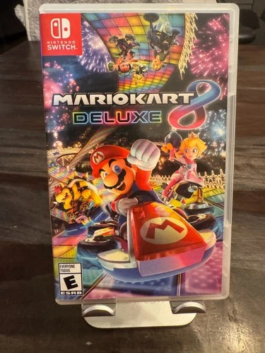 Mario Kart 8 Deluxe Nintendo Switch CIB Complete w Case & Cartridge MINT