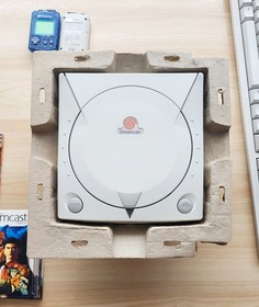 SEGA Dreamcast 3020 Bundle, 3 Controllers + SEGA Keyboard, Game Demos + Extras