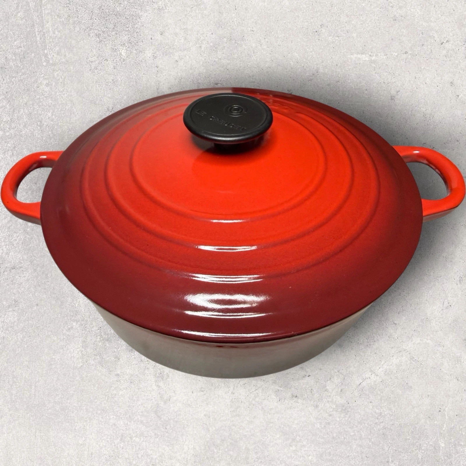 Le Creuset Enameled Cast Iron 24 Round Dutch Oven with Lid Red