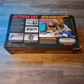 Nintendo NES Action Set In Scatola Quasi Completo CIB Testato Senza Manuali